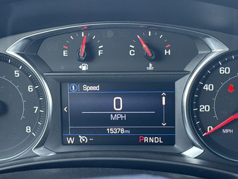Used 2023 Chevrolet Equinox RS AWD/4WD image 9
