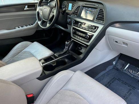 Used 2017 Hyundai Sonata Sport w/ Value Edition Package 02 FWD image 16