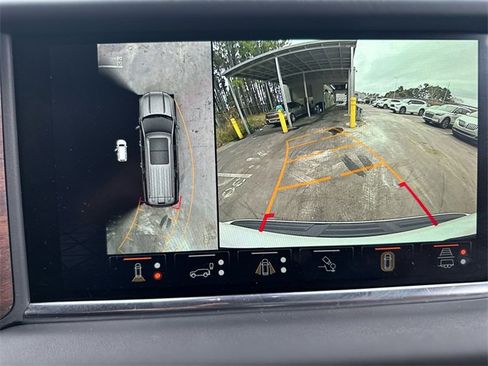 Used 2024 GMC Yukon Denali Ultimate image 18