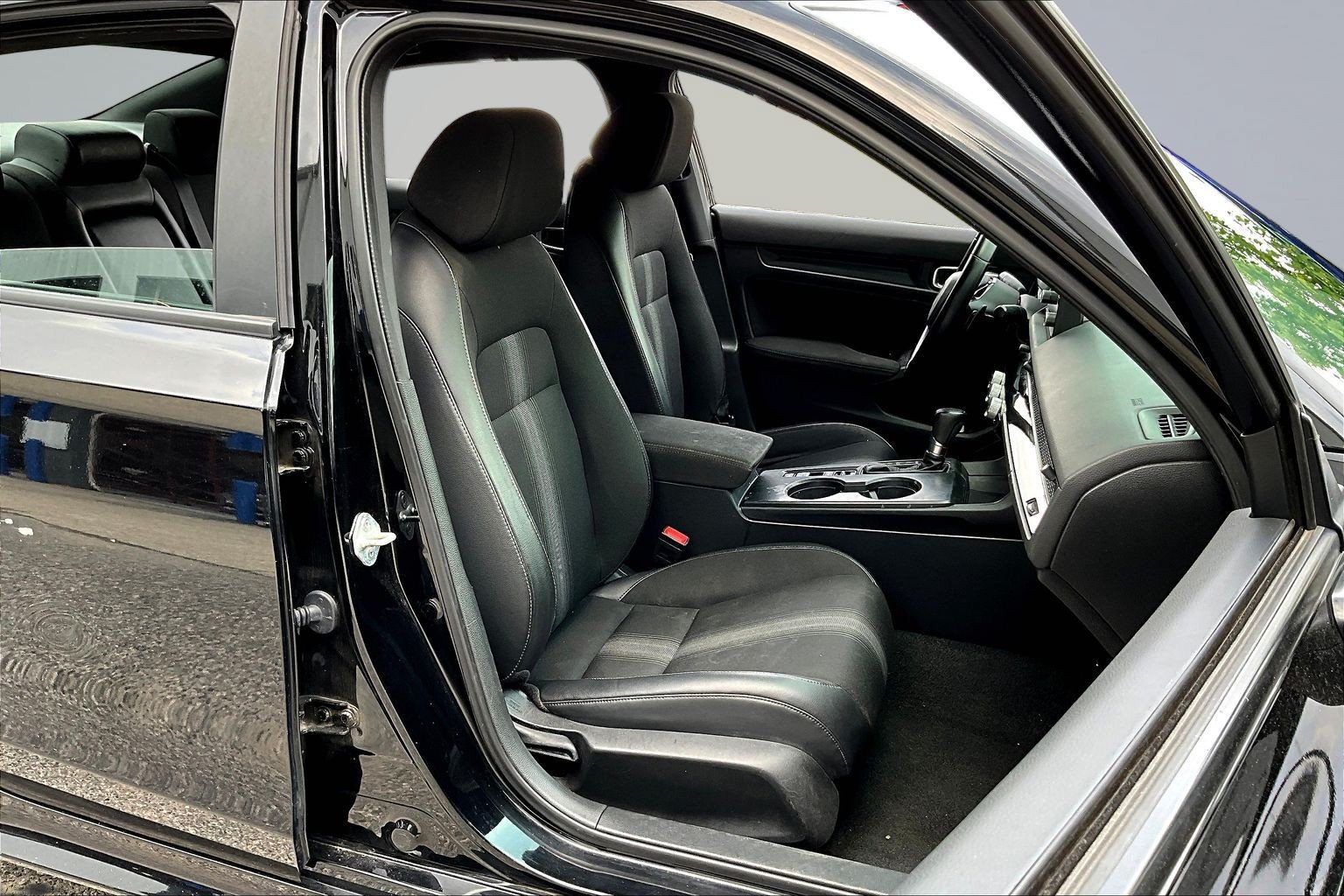 Used 2025 Honda Civic Sport image 25