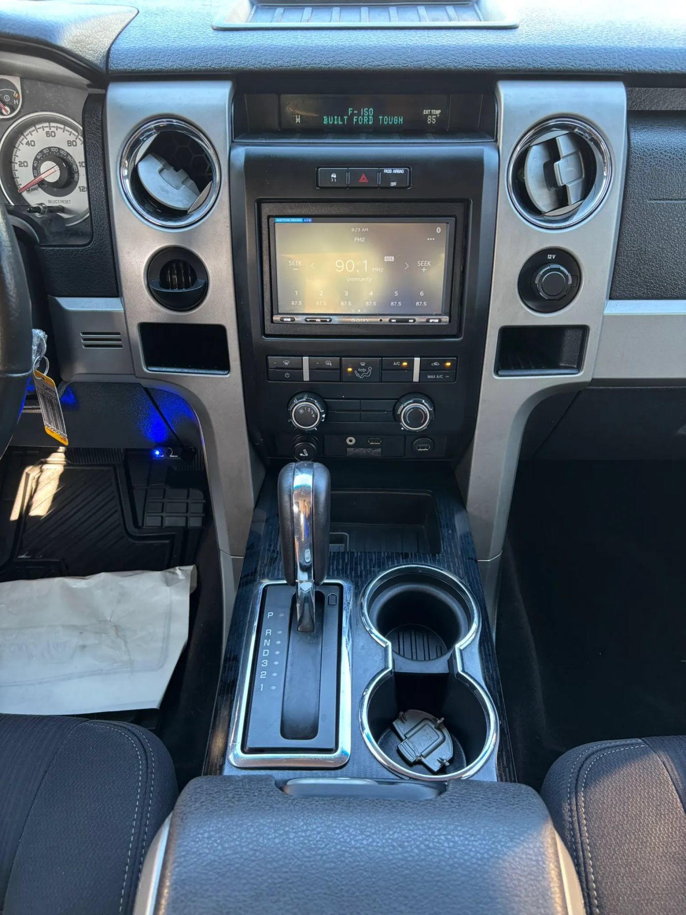 Used 2010 Ford F150 XLT RWD image 12