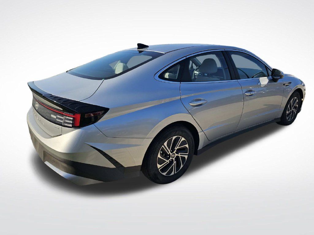 Certified 2026 Hyundai Sonata Blue FWD image 16