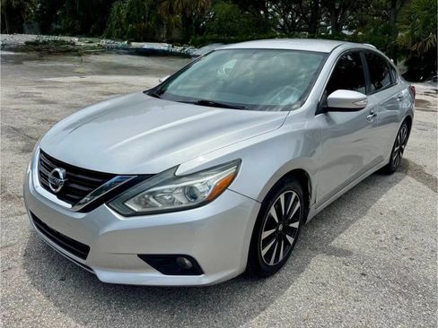 Used 2018 Nissan Altima 2.5 SL FWD image 10