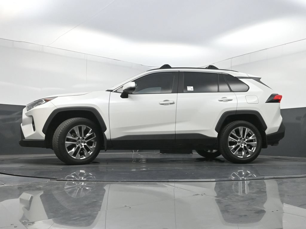 Used 2021 Toyota RAV4 XLE Premium FWD image 27