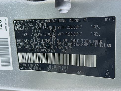 Used 2019 Toyota Sienna XLE image 12