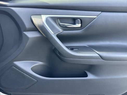 Used 2017 Nissan Altima 2.5 SV image 24