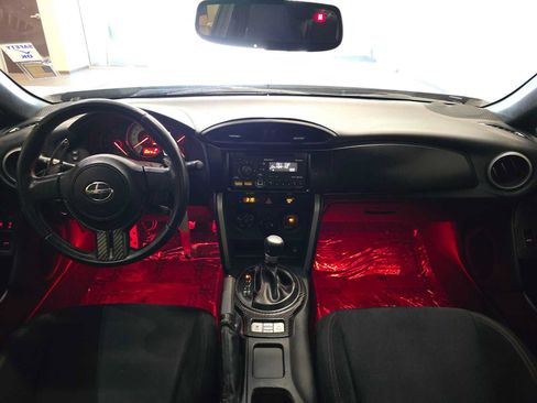 Used 2013 Scion FR-S RWD image 10