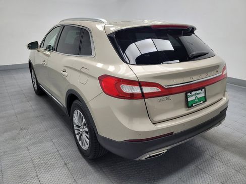 Used 2017 Lincoln MKX Select w/ Cargo Utility Package FWD image 5