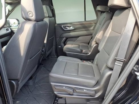 Used 2023 Chevrolet Tahoe Z71 w/ Z71 Off-Road Package AWD/4WD image 13