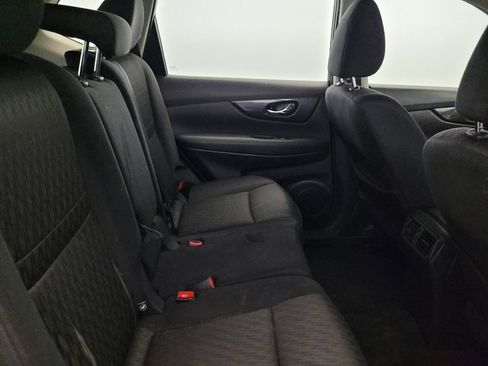 Used 2018 Nissan Rogue S AWD/4WD image 19