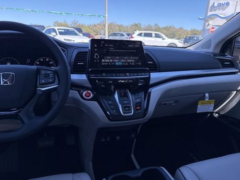 New 2026 Honda Odyssey Touring image 22