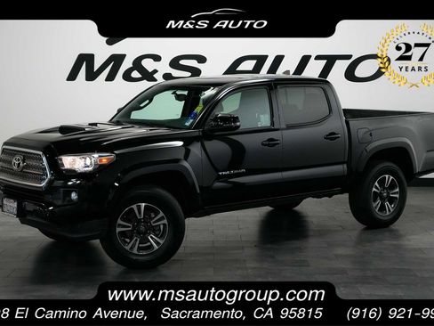 Used 2017 Toyota Tacoma TRD Sport RWD image 1