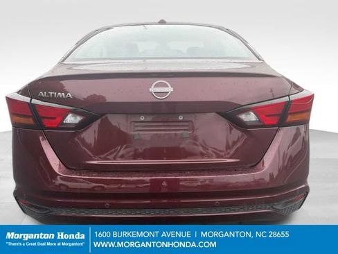 Used 2025 Nissan Altima 2.5 SV FWD image 7