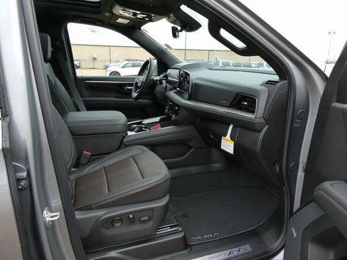 New 2026 Chevrolet Tahoe High Country AWD/4WD image 12