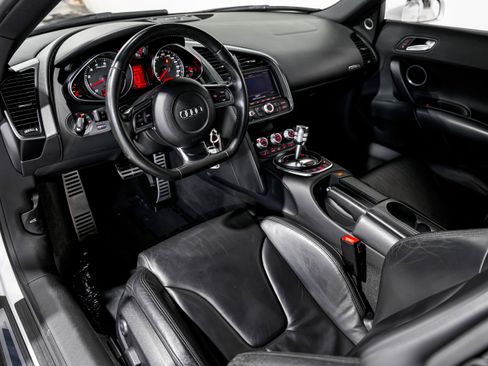 Used 2008 Audi R8 V8 image 9