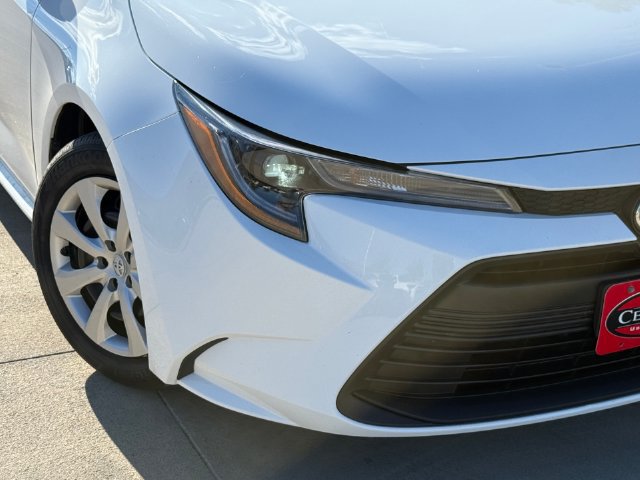 Used 2026 Toyota Corolla LE FWD image 6