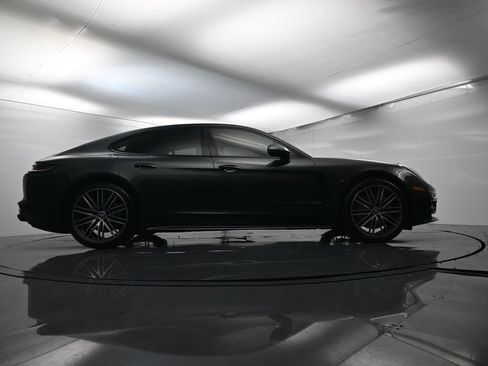 Used 2022 Porsche Panamera 4S image 56