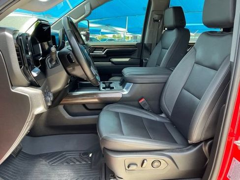 Used 2024 Chevrolet Silverado 2500 LT AWD/4WD image 9