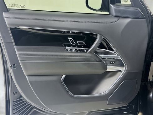 Used 2024 Land Rover Range Rover SE image 15