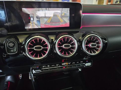 Used 2020 Mercedes-Benz CLA 250 image 21