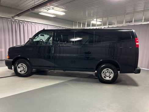 Used 2017 Chevrolet Express 2500 LS image 4