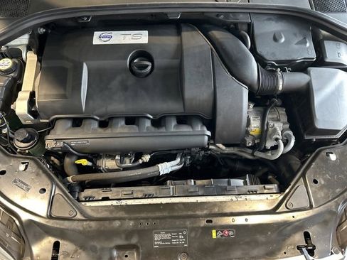 Used 2013 Volvo XC70 T6 Premier Plus image 43