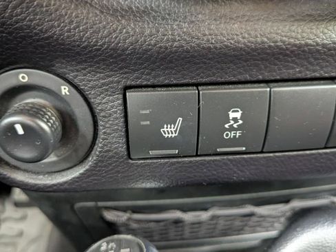 Used 2017 Jeep Wrangler Unlimited Sport w/ Quick Order Package 23S AWD/4WD image 25