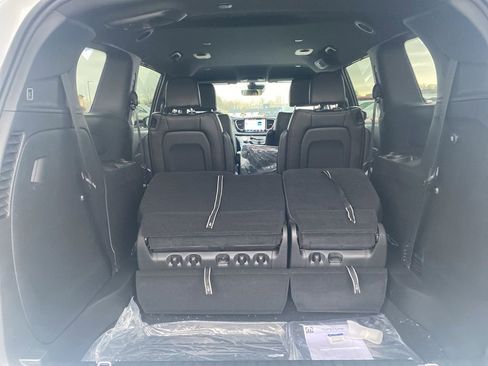 New 2026 Chrysler Voyager LX FWD image 18