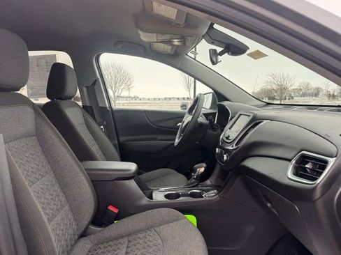 Used 2023 Chevrolet Equinox LT image 23