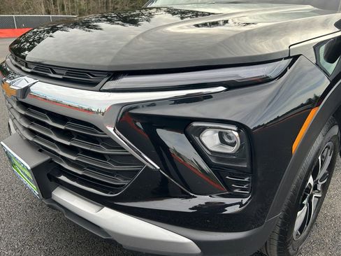 Used 2025 Chevrolet TrailBlazer LT AWD/4WD image 37