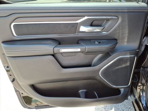 Used 2025 RAM 1500 Laramie AWD/4WD image 22