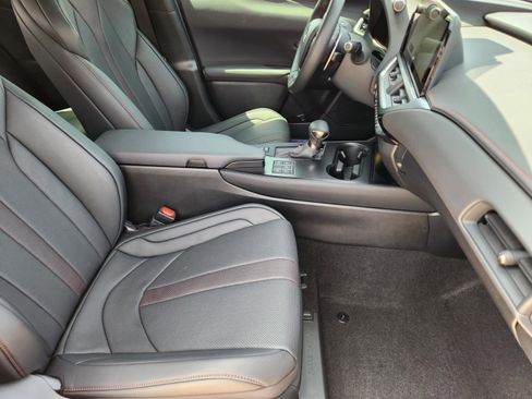 Used 2023 Lexus UX 250h F Sport FWD image 6
