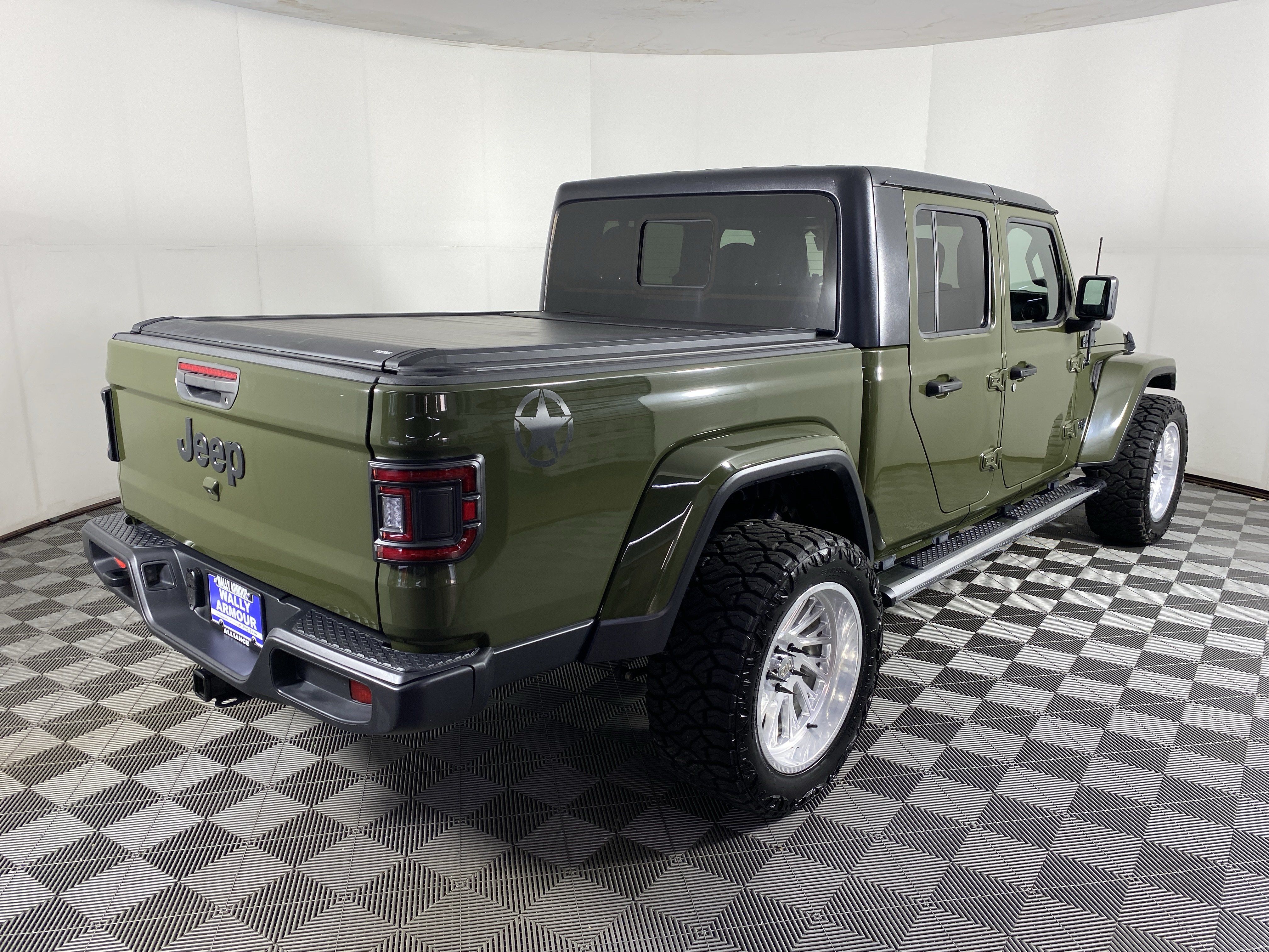 Used 2022 Jeep Gladiator Sport AWD/4WD image 7