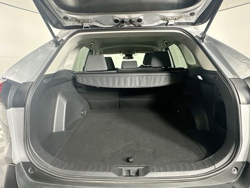 Used 2025 Toyota RAV4 XLE FWD image 28