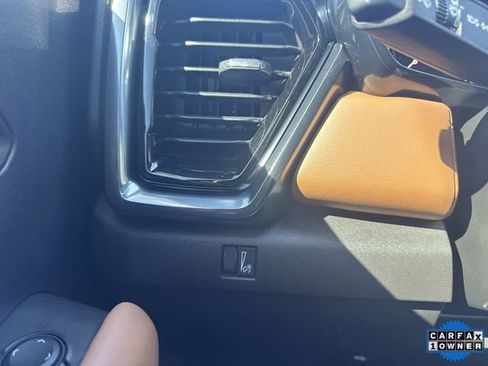 Used 2024 GMC Canyon AT4 image 18