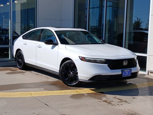New 2025 Honda Accord LX image 2