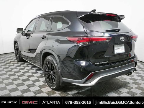 Used 2024 Toyota Highlander XSE FWD image 27