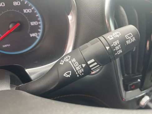 Used 2020 Chevrolet Traverse LS FWD image 18