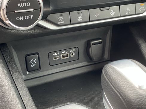 Used 2024 Nissan Sentra SV w/ All-Weather Package FWD image 21