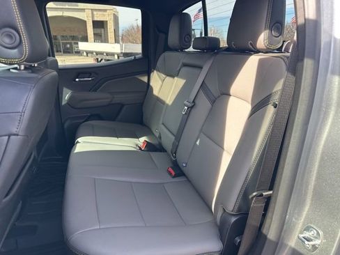 Used 2024 Chevrolet Colorado ZR2 w/ ZR2 Convenience Package III image 26