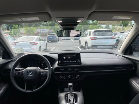 Used 2025 Honda HR-V LX image 5