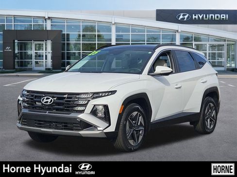Certified 2025 Hyundai Tucson SEL image 1