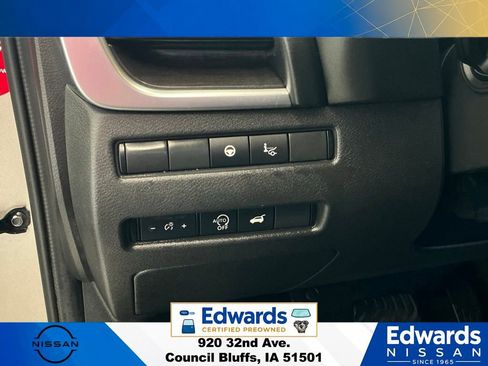 Used 2023 Nissan Rogue Platinum w/ Platinum Premium Package AWD/4WD image 29