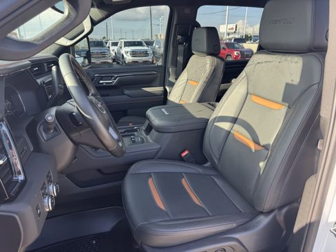 Used 2025 GMC Sierra 2500 AT4 AWD/4WD image 28