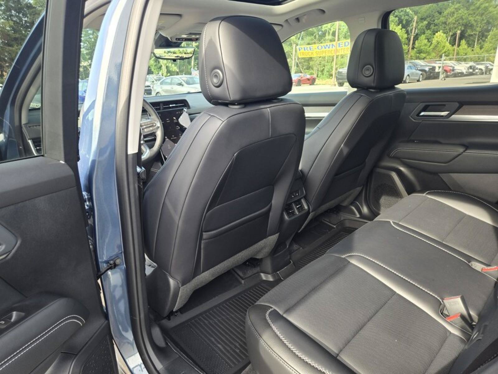New 2026 GMC Terrain Denali w/ LPO, Floor Liner Package AWD/4WD image 28