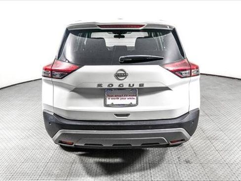 Used 2022 Nissan Rogue SV FWD image 7