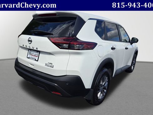 Used 2021 Nissan Rogue S image 4
