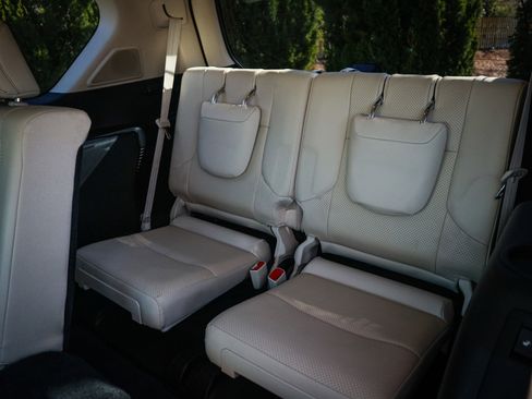 Used 2020 Lexus GX 460 Luxury w/ Accessory Package AWD/4WD image 32
