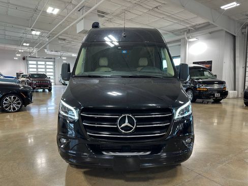 Used 2022 Mercedes-Benz Sprinter 3500 image 4