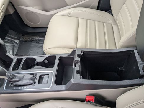 Used 2019 Ford Escape SEL image 27